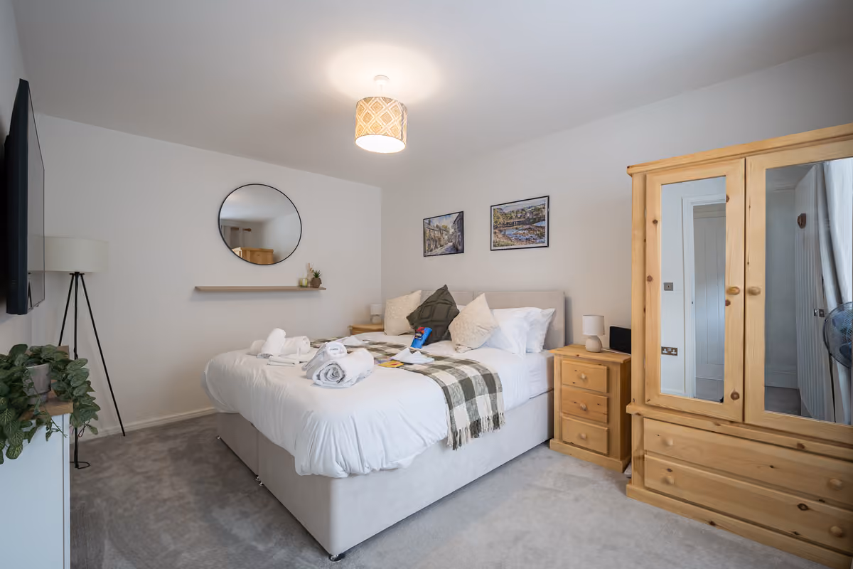 Double bedroom with fitted wardrobes