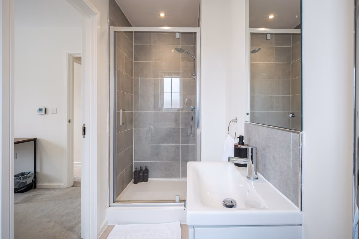 Walk-in shower room